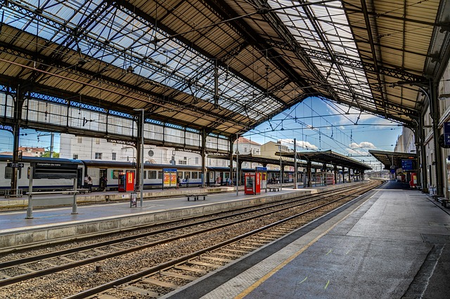valence, train, station, france, europe, city, transport, travel, railway, transportation, french, european, urban, street, platform